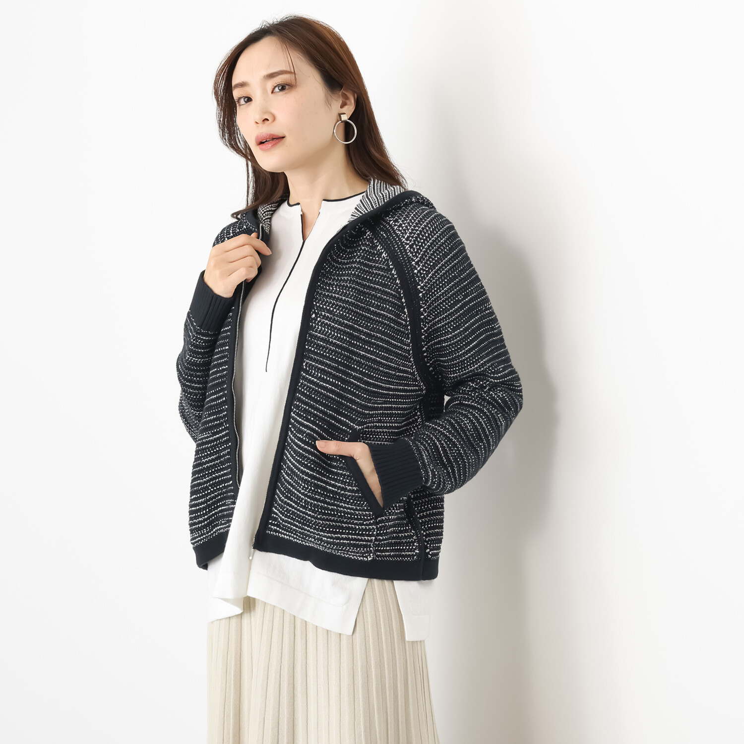 スピンブルー イタリアＭＴＢ社製 エーゲ海コットン 配色絡み編み ジップアップフーディー 