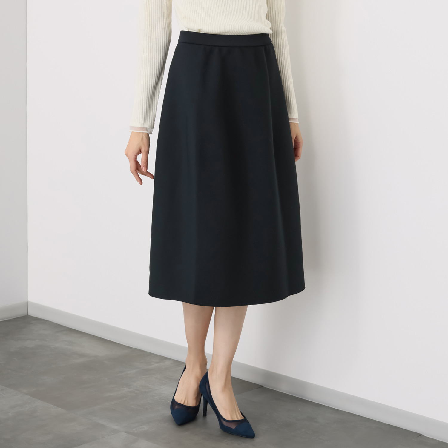 マルティジャーニ 日本製 匠の技　立体編 軽量ストレッチ セミフレアースカート