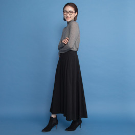 ヤエアジュテ ソフトマーメイドラインで 上品すっきり見え ロングスカート