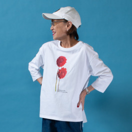 ミニマライズプラス オマージュ 高田賢三氏へ ちょっと大人かわいい フラワープリントＴシャツ