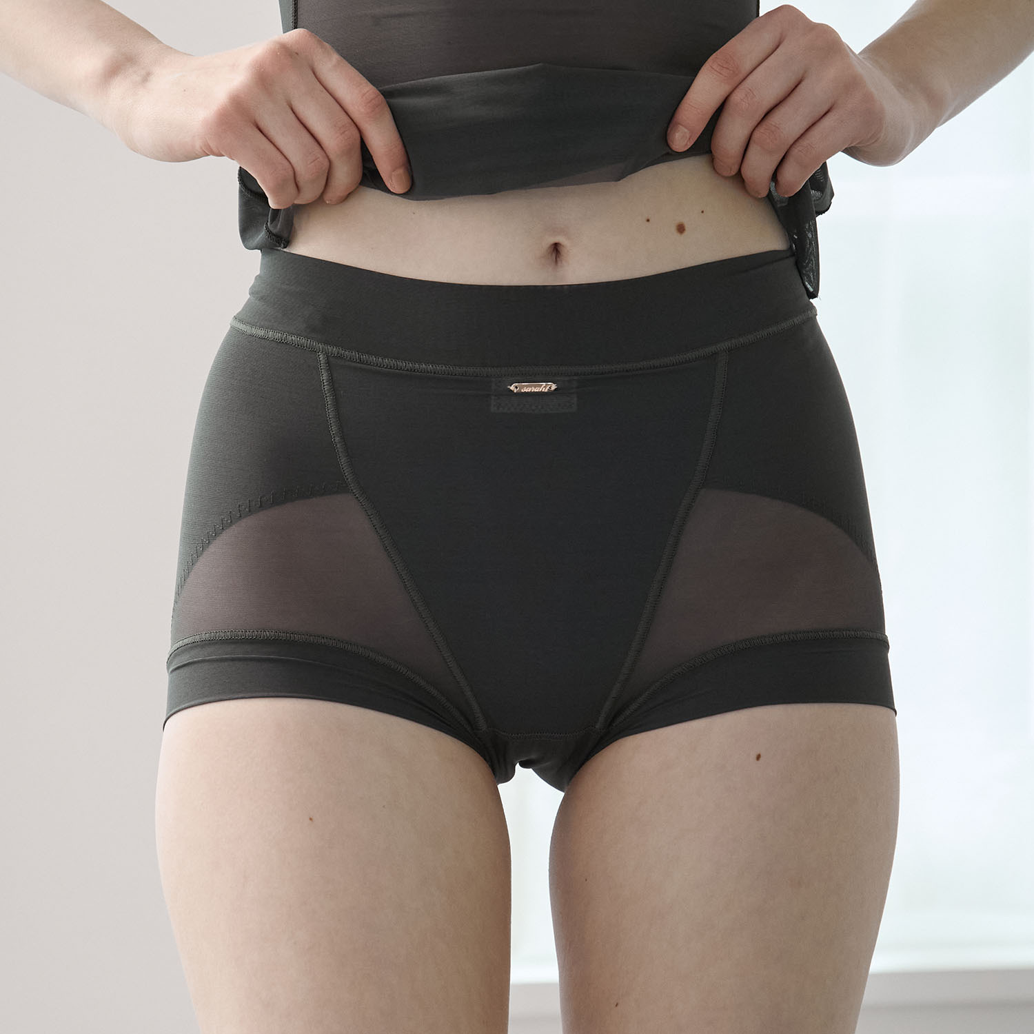 サラコレクション 着ていて気持ちいい 風が通る ソフトサポート 一分丈ガードル