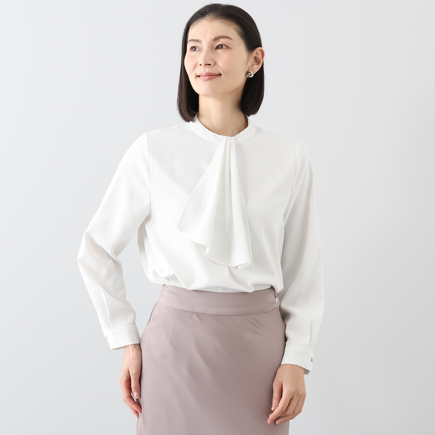 ポルトゥヴィーダ ウォッシャブル ストレッチ ボウタイ長袖ブラウス