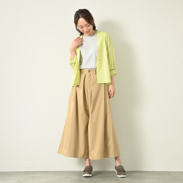 元町ゼラール しなやかチノ素材 タックアクセント スカート風パンツ