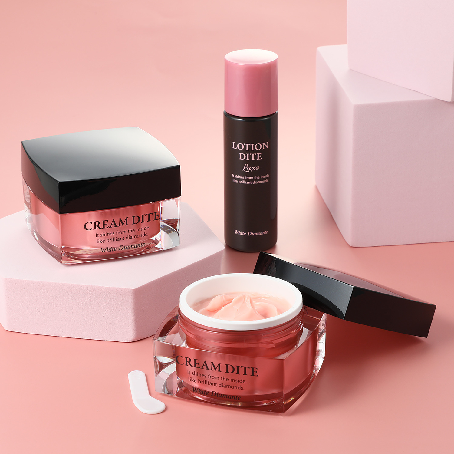 新品 ホワイトディアマンテ クリームディーテ 45g ホワイトディアマンテ 3つの先端ハリ成分配合 ハリ特化型クリーム