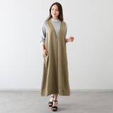 Ｔ．Ｆ．Ｄ．Ｃ． 機能満載！ デニムライク素材 ストレッチ Ｖネックジャンパードレス