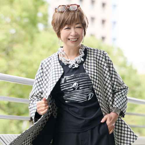 ウノ・ウノ・ドゥーエ 七分袖 箔プリント ロゴＴシャツ