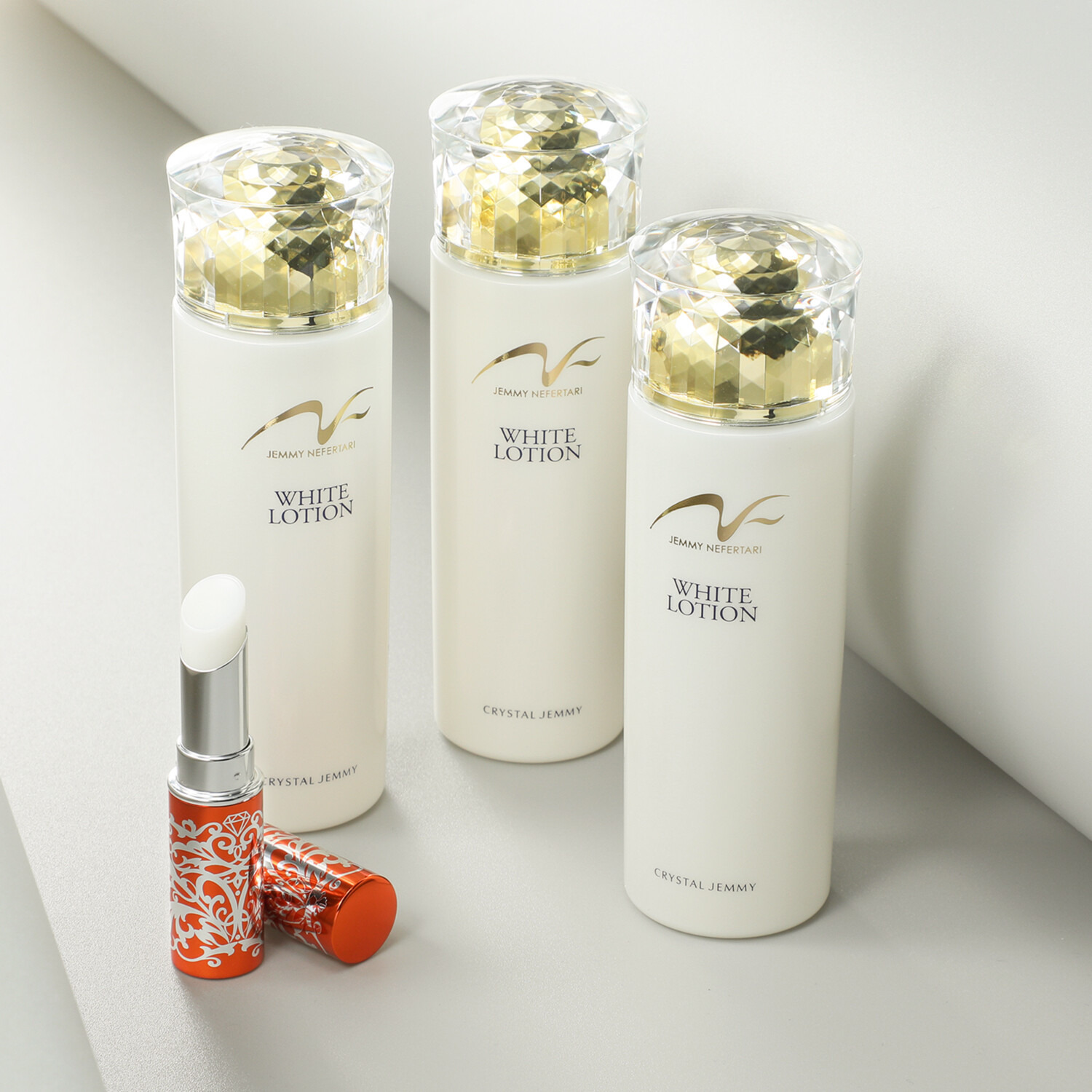 チェンジ 美白＆保湿ケアに！ みずみずしい艶やか美肌 薬用美白