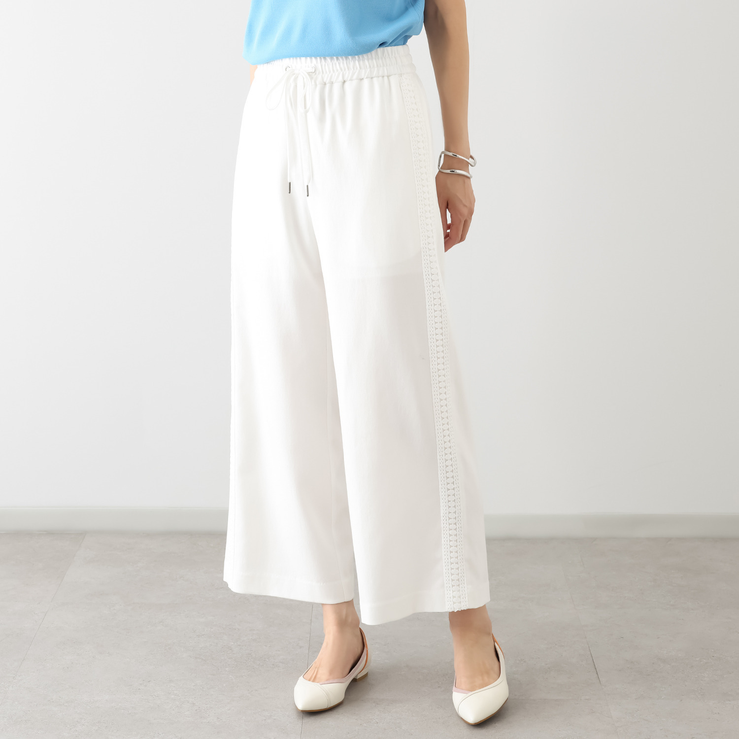 ブルーコレクション ラインレースで スッキリ見え デニム調ワイドパンツ