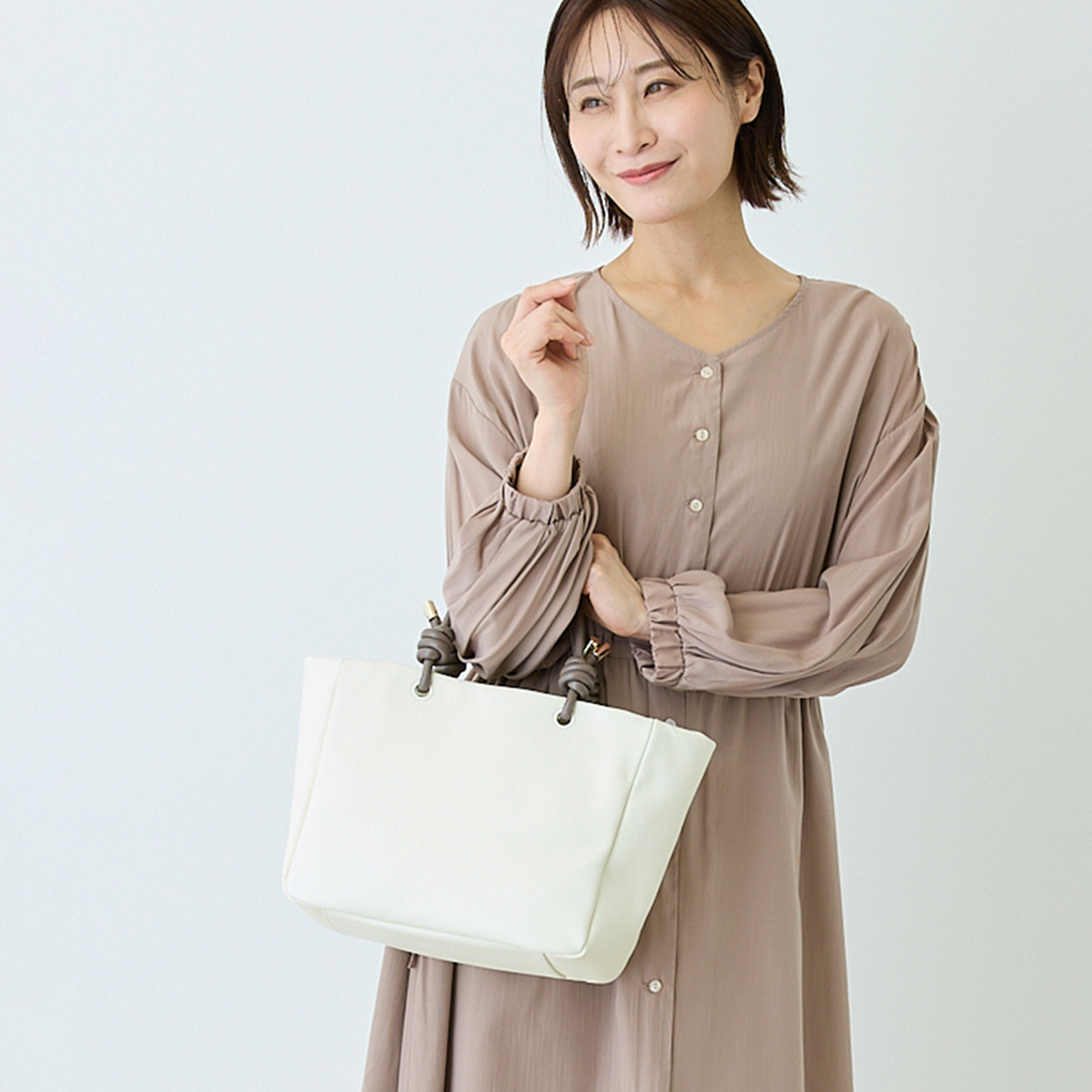 モーダプリンチペ はっ水 牛革シュリンク レガーレデザインハンドル ミディアムプラス トートバッグ