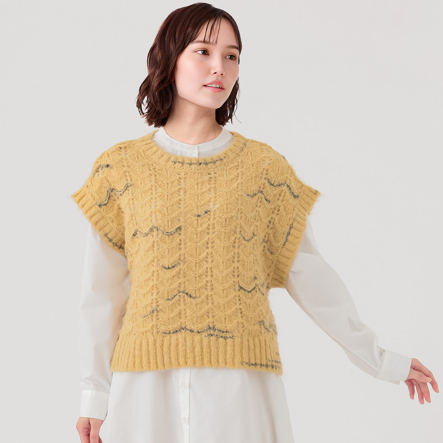 アリュメット 配色透かし柄 ベスト