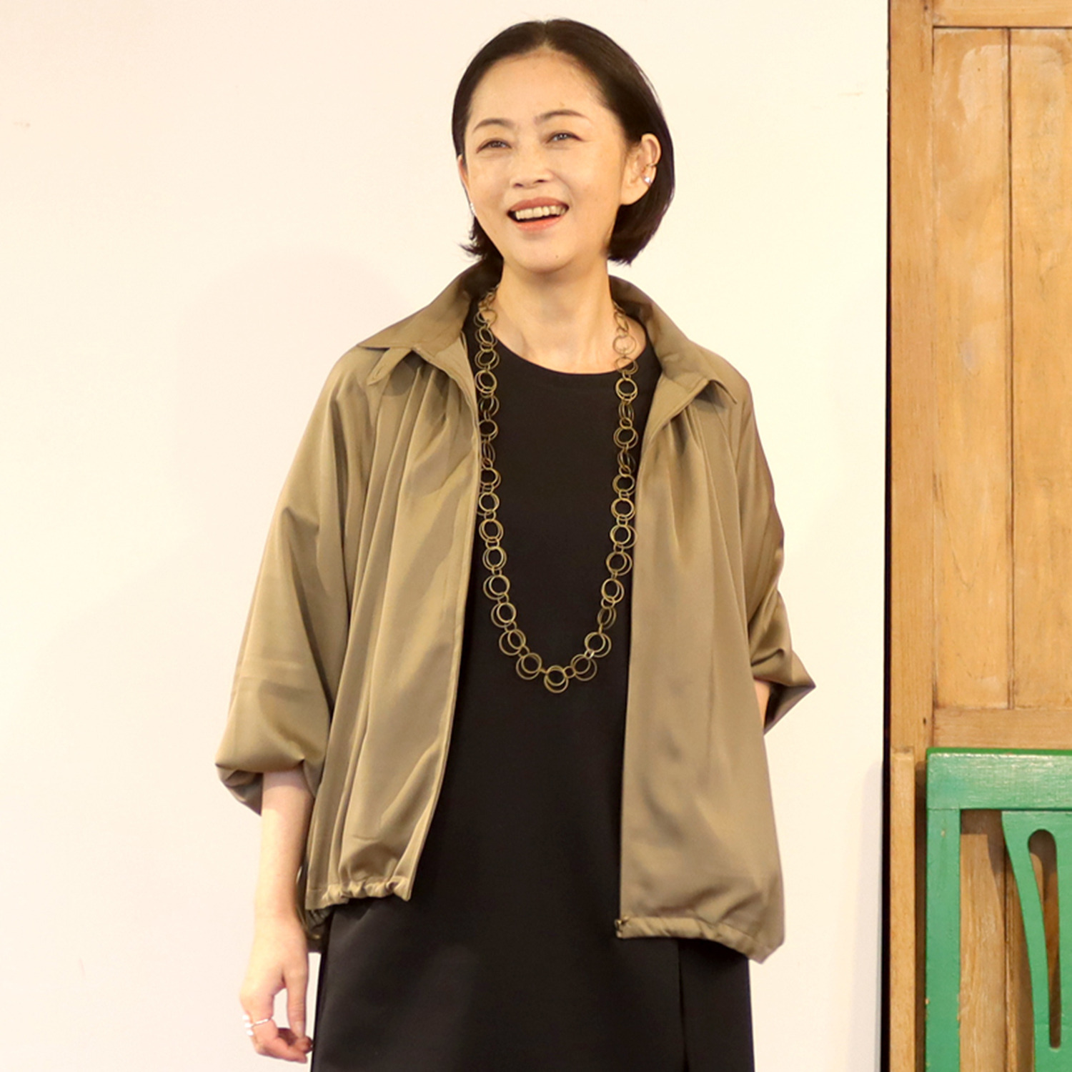 リラリー サテン ブルゾン