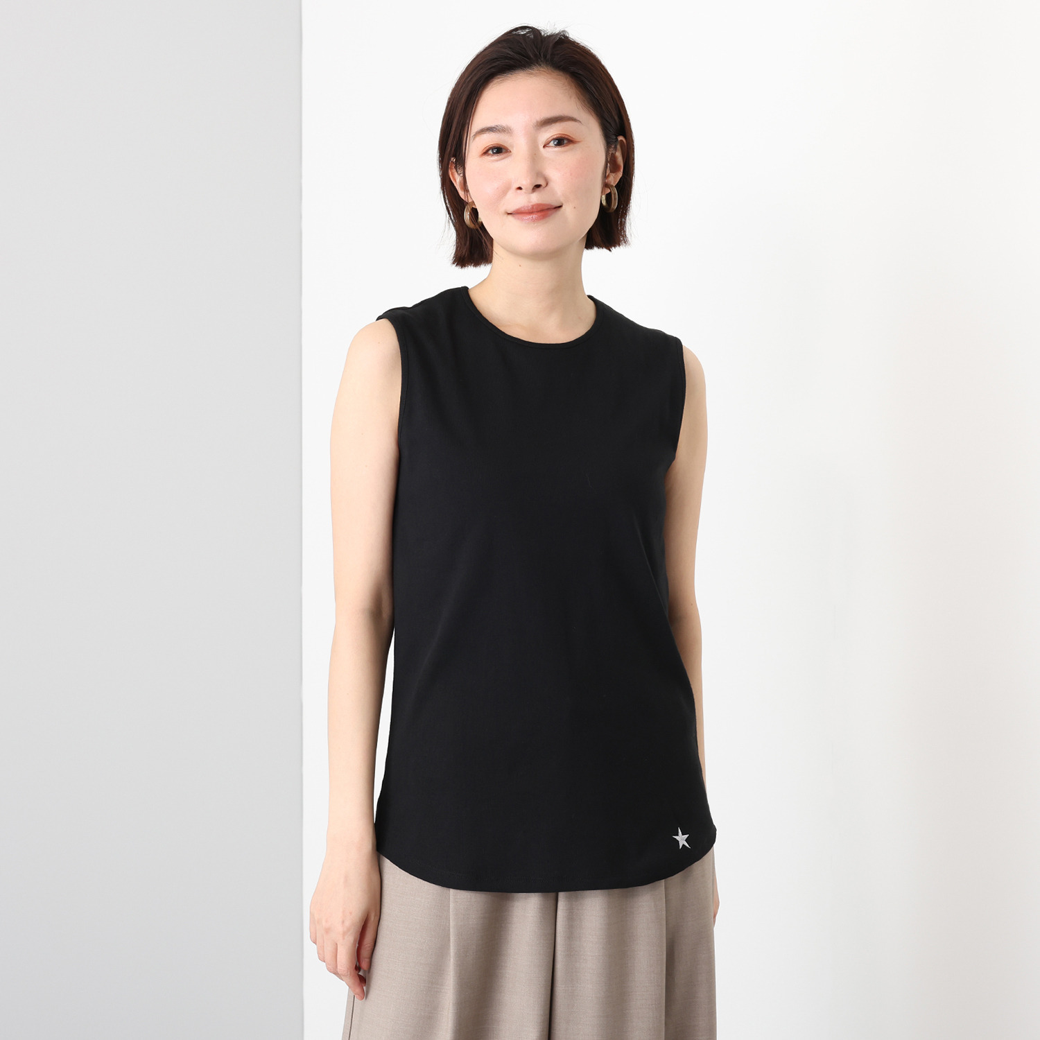 イシカワラボ★ヒトミ 星刺しゅうアクセント インナータンクトップ