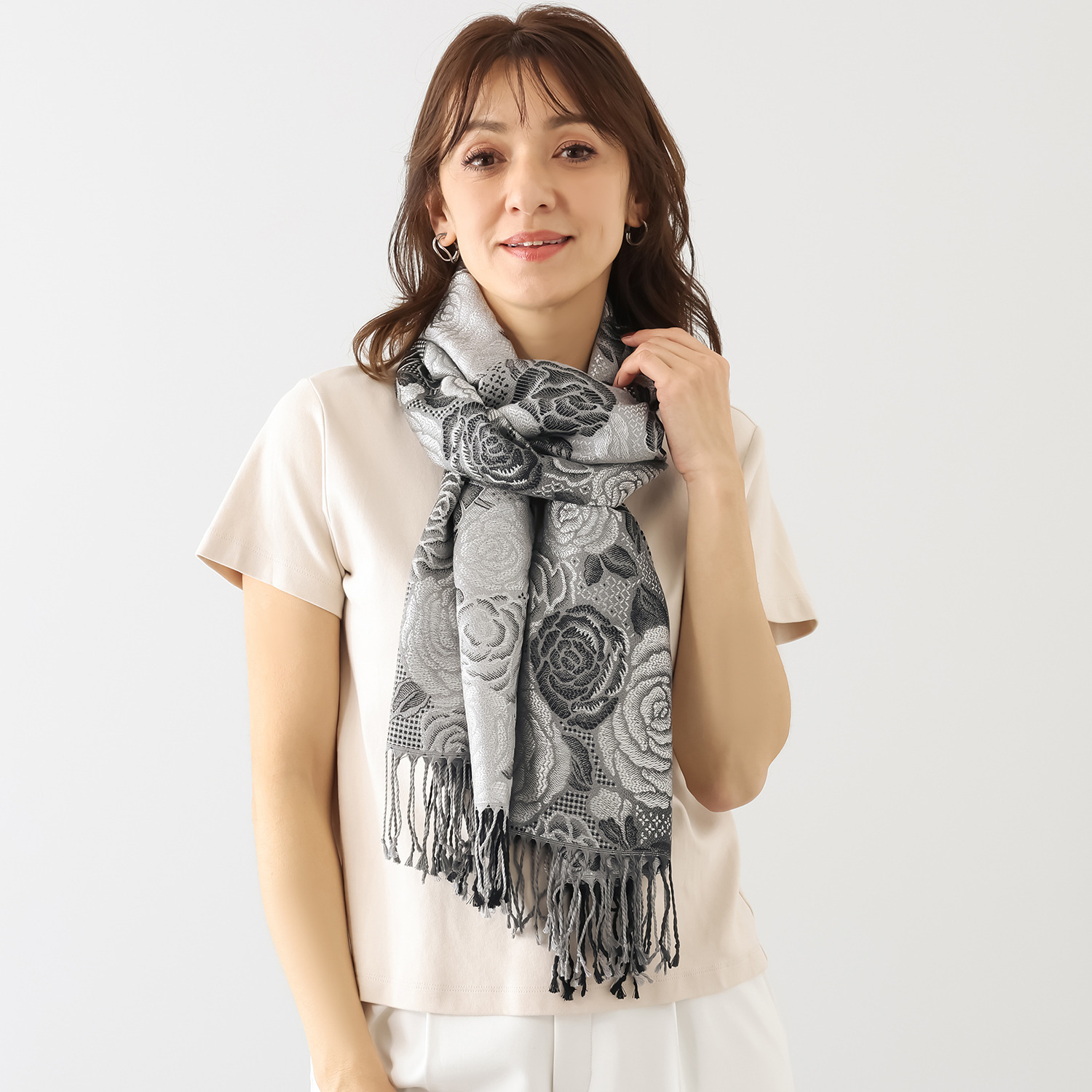 おぼろ織 シルク１００％ ストール ＜ローズガーデン柄＞