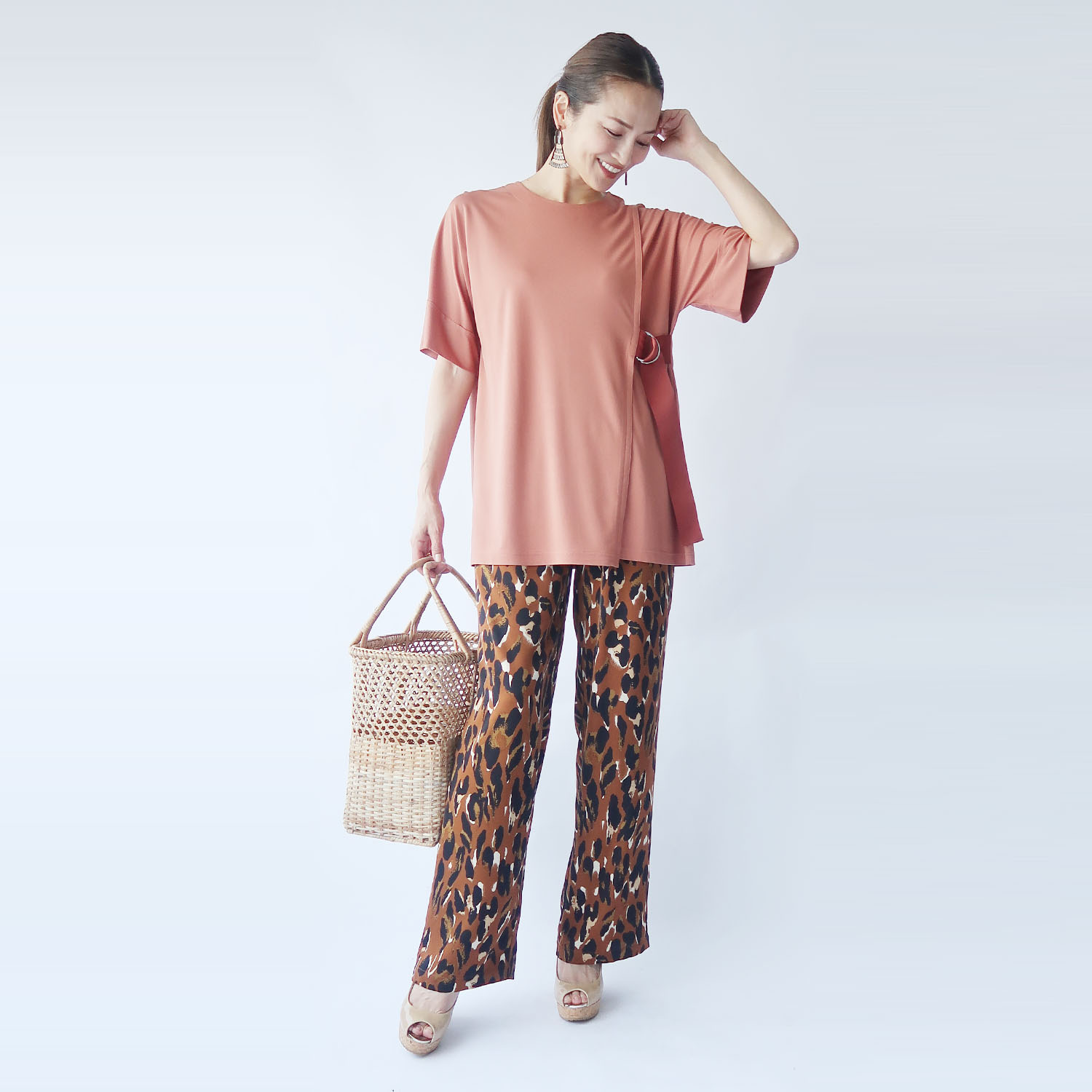 フーア ワイドストレート プリントパンツ