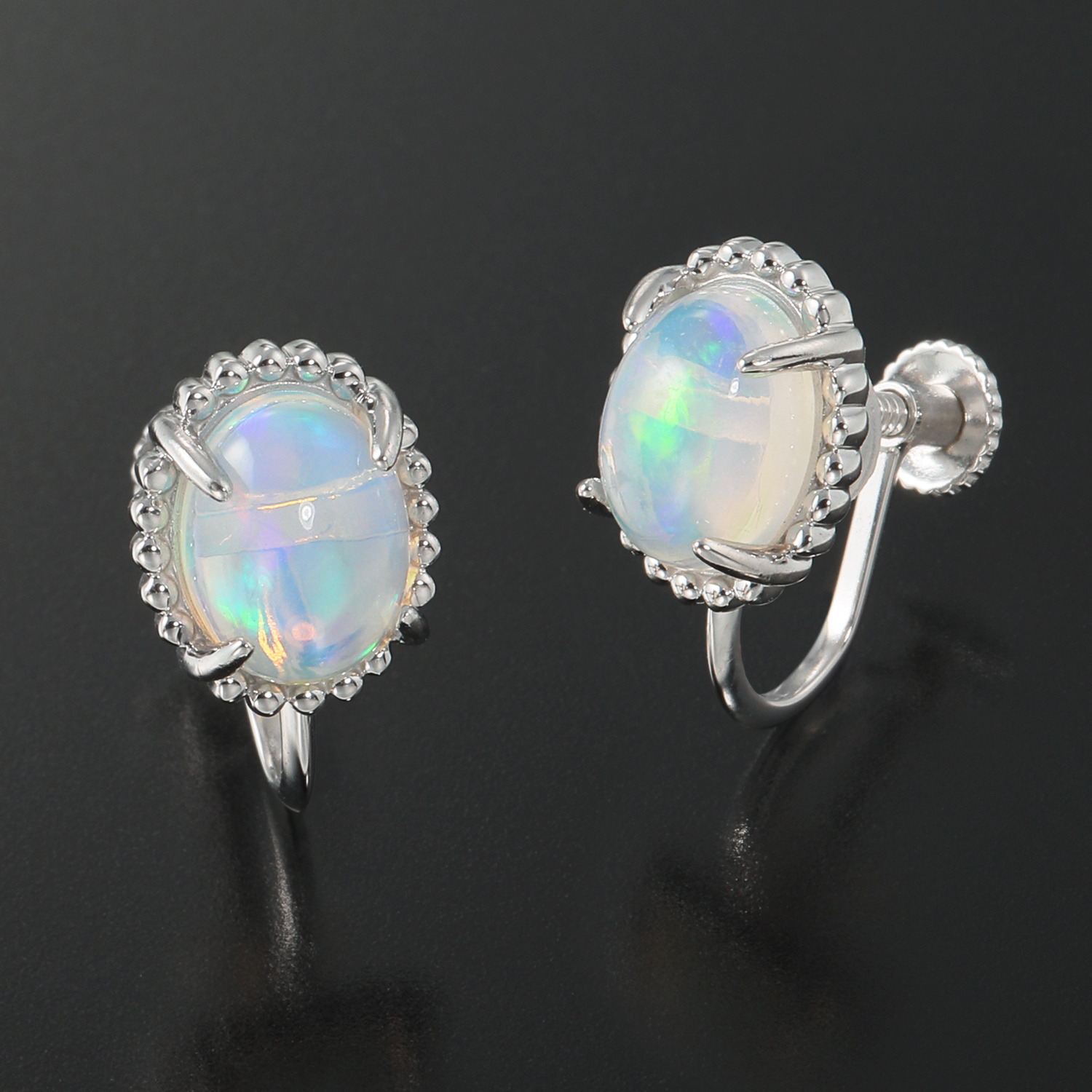 グランシフォレ オパール オーバルカボション イヤリング／ピアス