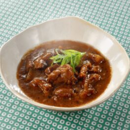 贅沢！ 黒毛和牛の 牛すじ味噌煮込み （常温）