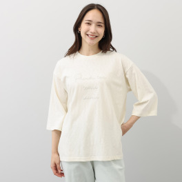 エムエムオー 刺しゅうのロゴが目を惹く 綿１００％ 七分袖 クルーネックＴシャツ