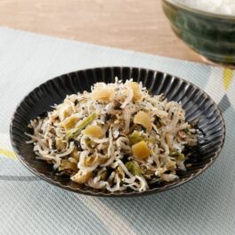 創業２００年以上 “北前亭”厳選！ 国産梅ちりめん