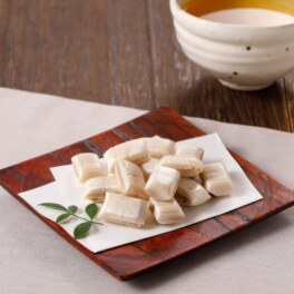 有平糖利喜 噛んで食べられる！ サクサク有平糖 （きなこ味）