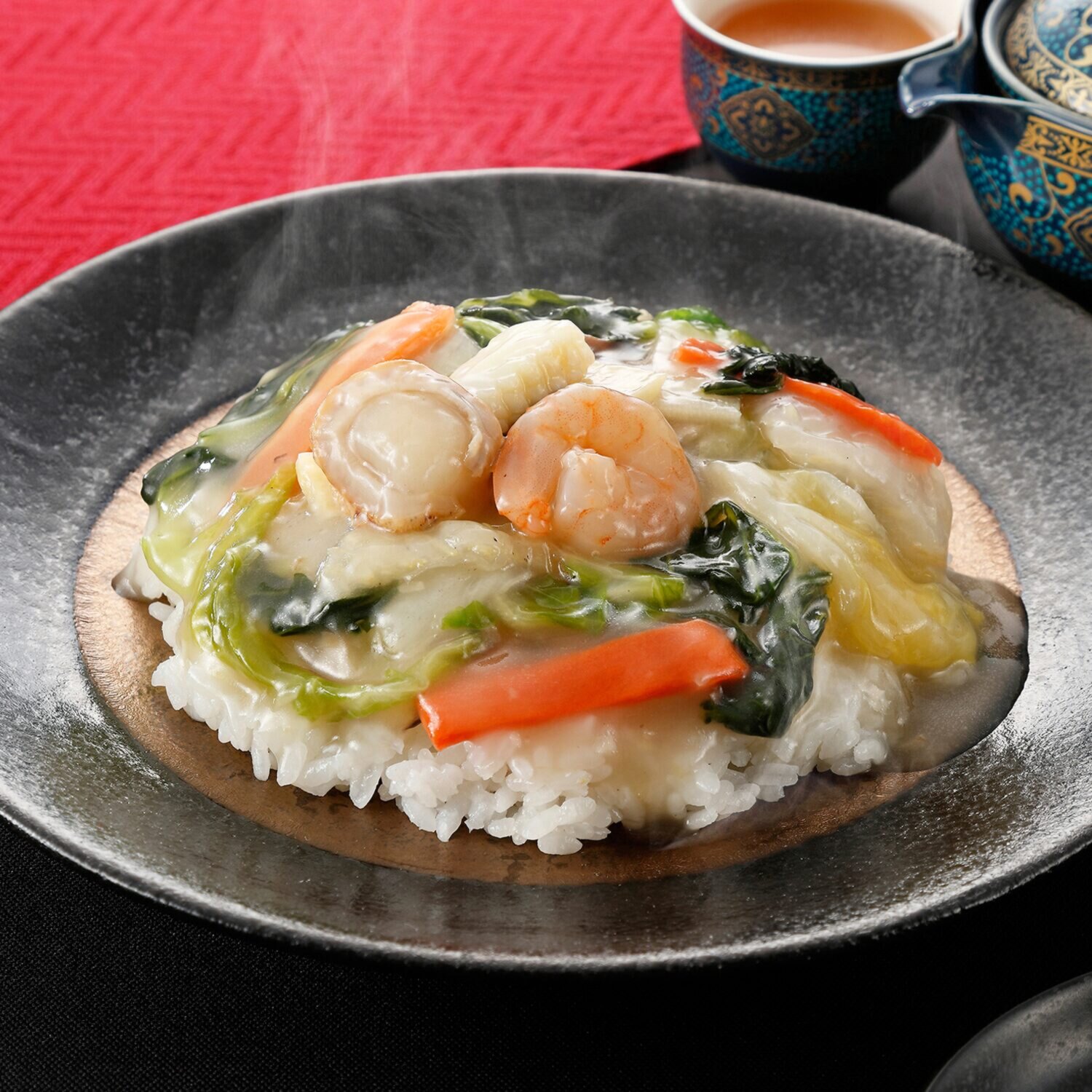 赤坂　中国料理 メゾン・ド・ユーロン １０種の素材使用！ 海鮮中華丼の具