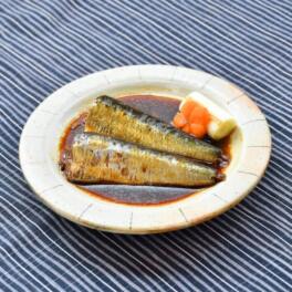 骨までやわらか 「さんま」と「いわし」の ふっくら旨煮