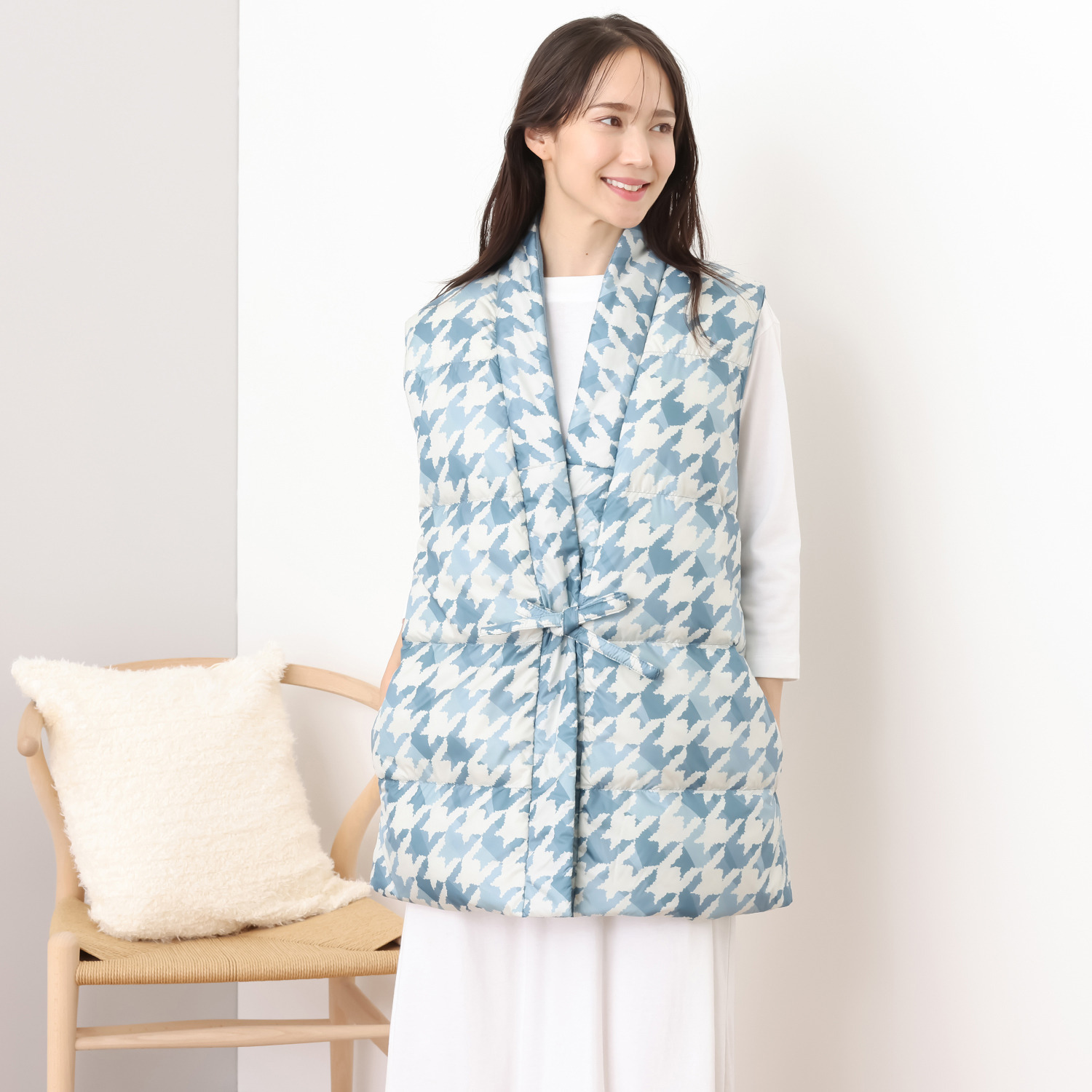 モリリン 高級羽毛を贅沢に使用 軽くてあったか！ ホワイトダックダウン 羽毛ちゃんちゃんこ