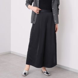 マチュート 大人あか抜け ツヤ足しパンツ
