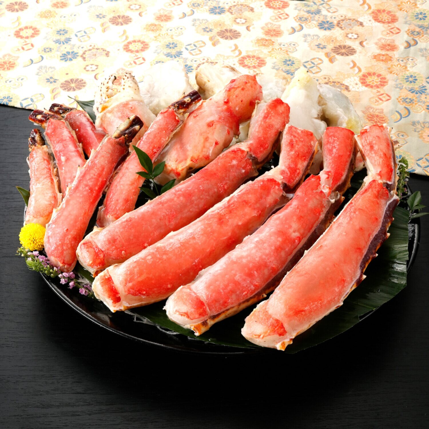 富洋物産　目利き人厳選！ 特大生たらば蟹の 贅沢セット